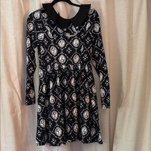 Hot Topic Black and White Patterned Women’s Dress